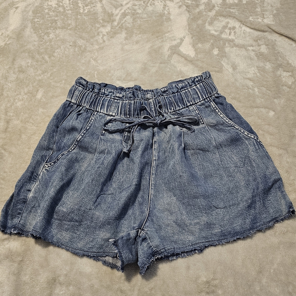 Pink Lily Chambray Shorts